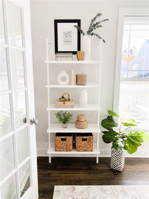Arranging and styling shelves